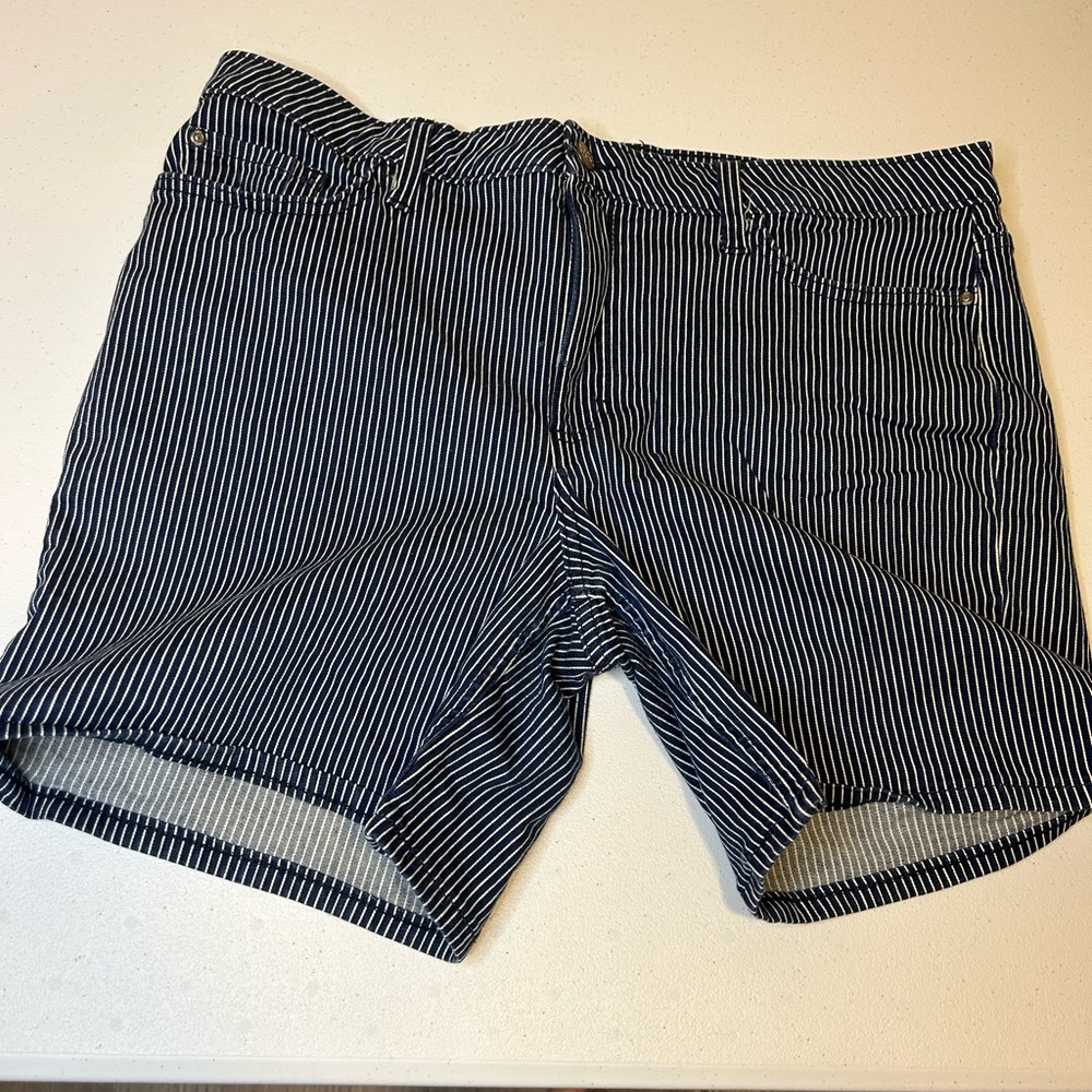 Women’s lee blue Jean shorts